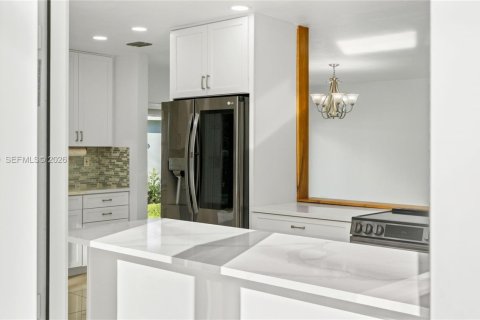 Villa ou maison à vendre à Miami, Floride: 3 chambres, 132.01 m2 № 2017932 - photo 13