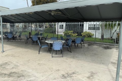 Снять в аренду кондоминиум в Майами, Флорида 2 спальни, 80.82м2, № 1974548 - фото 18