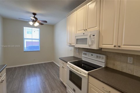 Townhouse in Jupiter, Florida 3 bedrooms, 119.84 sq.m. № 1783609 - photo 4