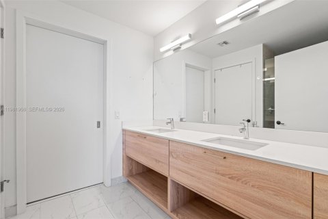 Copropriété à vendre à North Miami Beach, Floride: 3 chambres, 144.56 m2 № 2045590 - photo 21