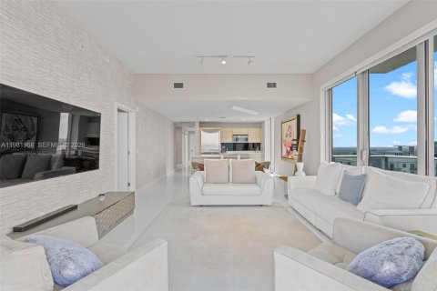 Copropriété à vendre à North Miami Beach, Floride: 3 chambres, 144.56 m2 № 2045590 - photo 16