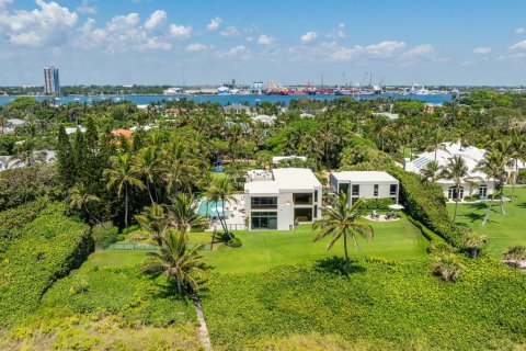 Casa en venta en Palm Beach, Florida, 7 dormitorios, 743.68 m2 № 2087672 - foto 17
