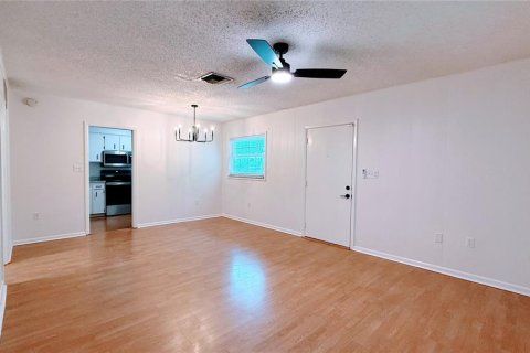 Apartamento en alquiler en Lakeland, Florida, 2 dormitorios, 97.92 m2 № 1918717 - foto 3