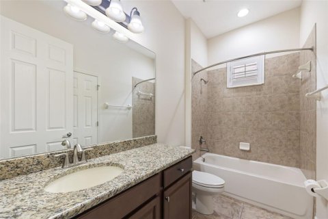 Villa ou maison à vendre à Apollo Beach, Floride: 5 chambres, 293.39 m2 № 2200820 - photo 17