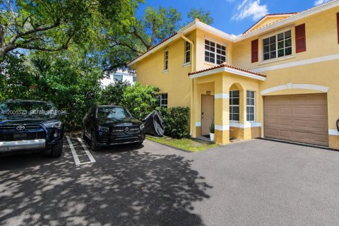 Condo in Miami, Florida, 2 bedrooms  № 2069631 - photo 21