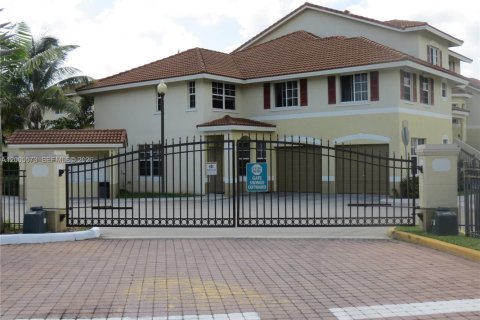 Condo in Miami, Florida, 2 bedrooms  № 2069631 - photo 28