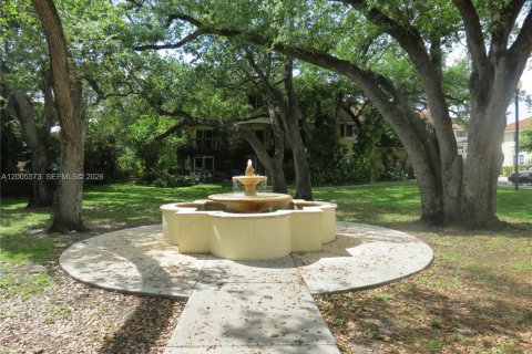 Condo in Miami, Florida, 2 bedrooms  № 2069631 - photo 29