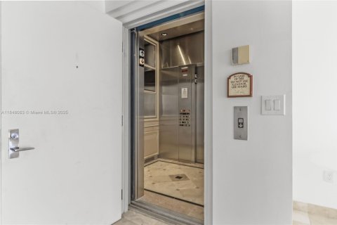 Condominio en venta en Key Biscayne, Florida, 3 dormitorios, 145.86 m2 № 1849298 - foto 7