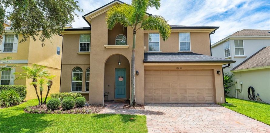 House in Orlando, Florida 4 bedrooms, 276.57 sq.m. № 1822544