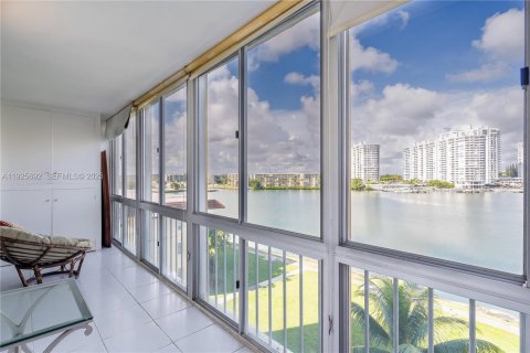 Copropriété à vendre à Aventura, Floride: 1 chambre, 75.81 m2 № 1984084 - photo 20