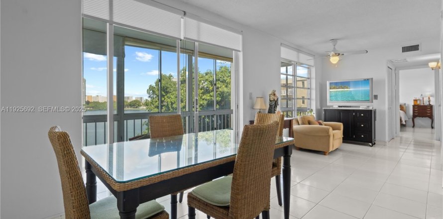 Condo à Aventura, Floride, 1 chambre № 1984084