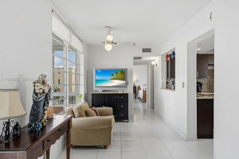 Copropriété à vendre à Aventura, Floride: 1 chambre, 75.81 m2 № 1984084 - photo 8