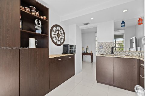 Copropriété à vendre à Aventura, Floride: 1 chambre, 75.81 m2 № 1984084 - photo 17