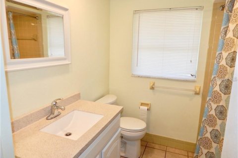 Villa ou maison à louer à Port Richey, Floride: 2 chambres, 115.66 m2 № 2397098 - photo 11