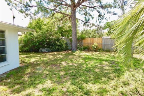 Villa ou maison à louer à Port Richey, Floride: 2 chambres, 115.66 m2 № 2397098 - photo 16