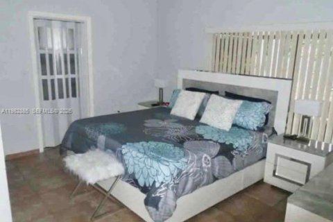 Снять в аренду виллу или дом в Майами, Флорида 3 спальни, 115.38м2, № 2050287 - фото 14