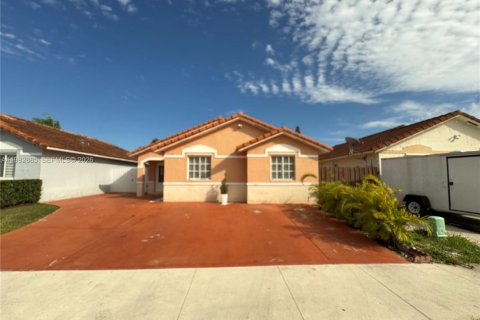 Дом в Майами, Флорида 3 спальни, 115.38м2 № 2050287