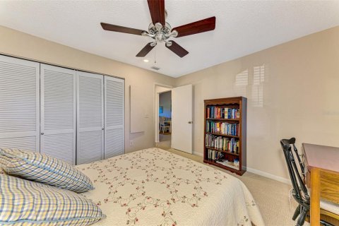 Condo in Venice, Florida, 2 bedrooms  № 1831254 - photo 22