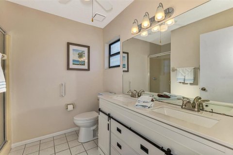 Condo in Venice, Florida, 2 bedrooms  № 1831254 - photo 19
