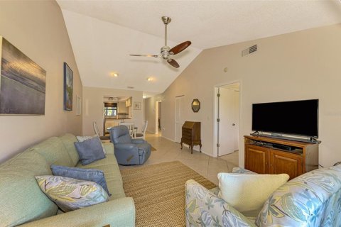 Condo in Venice, Florida, 2 bedrooms  № 1831254 - photo 15