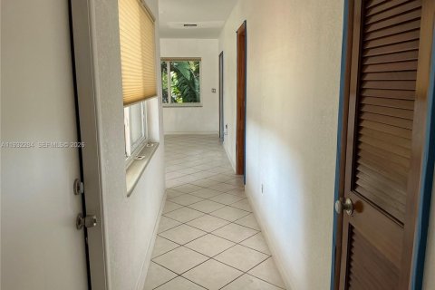 Снять в аренду кондоминиум в Бэл-Харбор, Флорида 2 спальни, 93.37м2, № 2004257 - фото 6