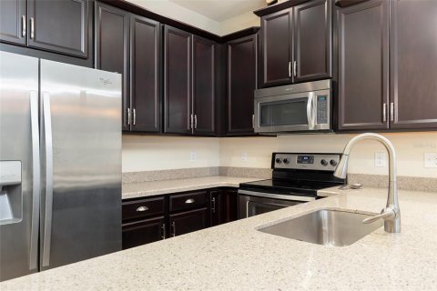 Townhouse in Winter Springs, Florida 3 bedrooms, 149.2 sq.m. № 2196078 - photo 8