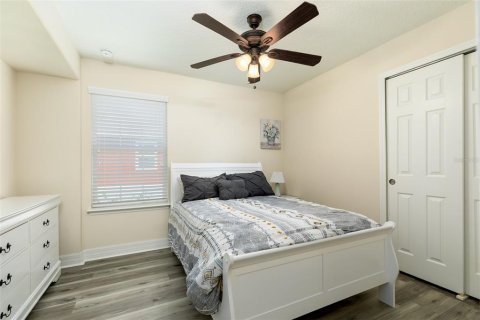 Townhouse in Winter Springs, Florida 3 bedrooms, 149.2 sq.m. № 2196078 - photo 20