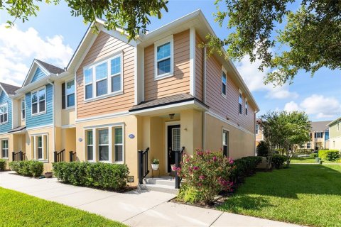 Adosado en Winter Springs, Florida 3 dormitorios, 149.2 m2 № 2196078