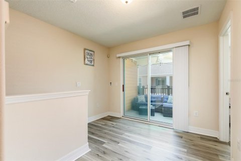 Townhouse in Winter Springs, Florida 3 bedrooms, 149.2 sq.m. № 2196078 - photo 12