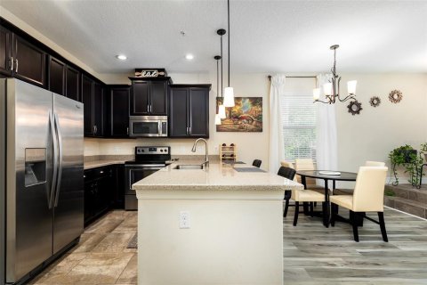 Townhouse in Winter Springs, Florida 3 bedrooms, 149.2 sq.m. № 2196078 - photo 7