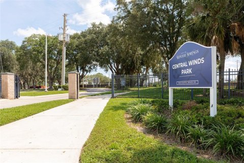 Townhouse in Winter Springs, Florida 3 bedrooms, 149.2 sq.m. № 2196078 - photo 23