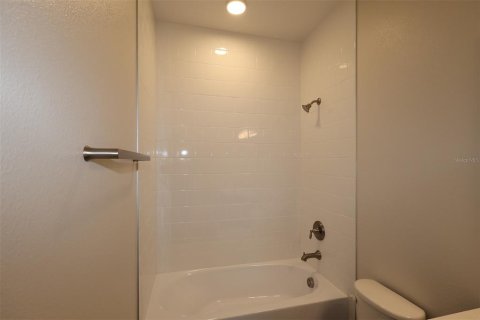 Villa ou maison à vendre à Zellwood, Floride: 4 chambres, 208.19 m2 № 2344606 - photo 17