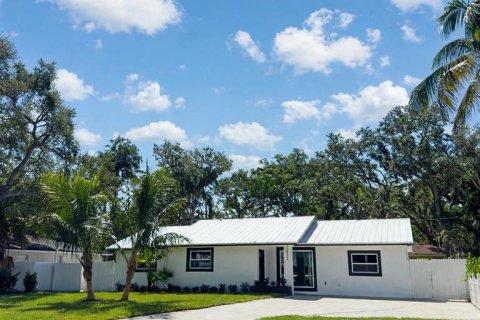 Casa en Bradenton, Florida 4 dormitorios, 148.92 m2 № 2380873