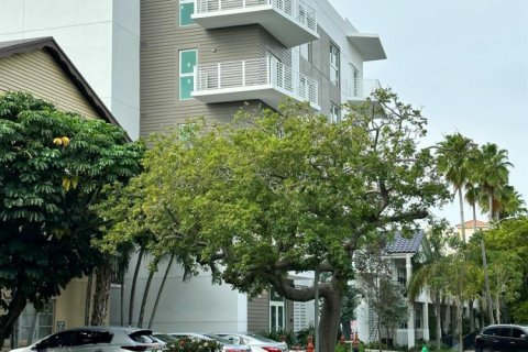 Copropriété à vendre à Hollywood, Floride: 2 chambres, 108.7 m2 № 2190984 - photo 13