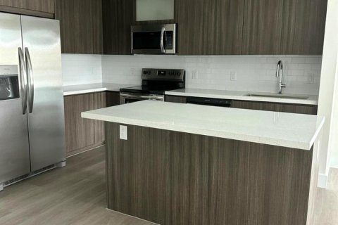 Copropriété à vendre à Hollywood, Floride: 2 chambres, 108.7 m2 № 2190984 - photo 2