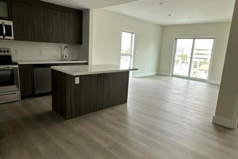 Condo à Hollywood, Floride, 2 chambres  № 2190984