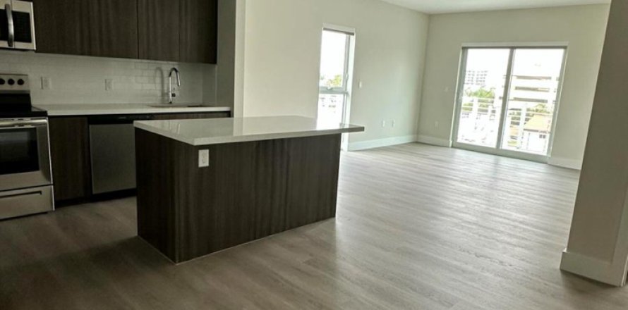 Condo à Hollywood, Floride, 2 chambres № 2190984