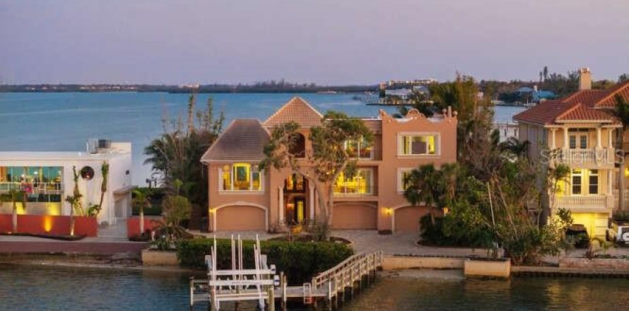 Casa en Sarasota, Florida 4 dormitorios, 423.82 m2 № 1515627