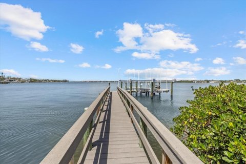 Casa en venta en Sarasota, Florida, 4 dormitorios, 423.82 m2 № 1515627 - foto 17