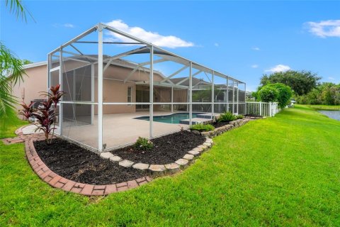 House in Land O' Lakes, Florida 3 bedrooms, 173.17 sq.m. № 1884006 - photo 18