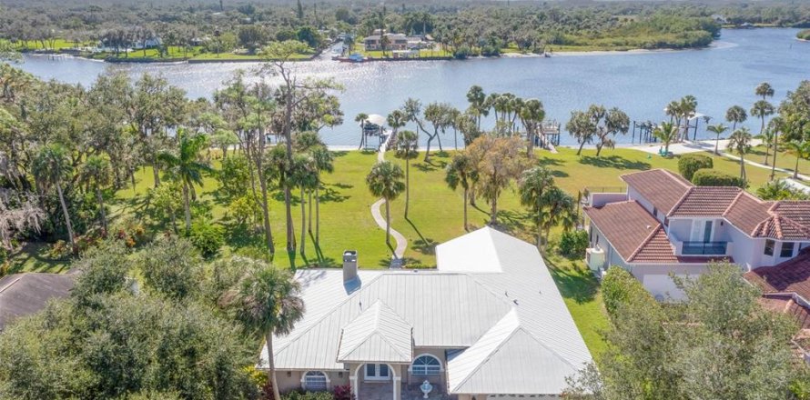 House in Alva, Florida 4 bedrooms, 236.53 sq.m. № 1533429