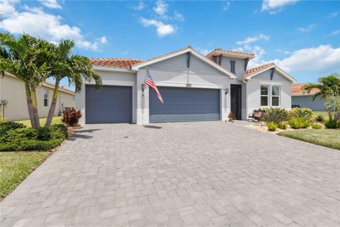 Villa ou maison à vendre à Nokomis, Floride: 4 chambres, 216.74 m2 № 1827133 - photo 1