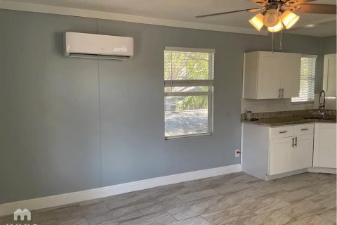 Commercial property in Clearwater, Florida 359.25 sq.m. № 2218623 - photo 14
