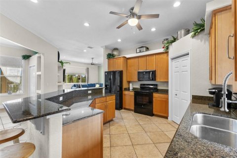 House in Ruskin, Florida 3 bedrooms, 240.99 sq.m. № 1519424 - photo 25