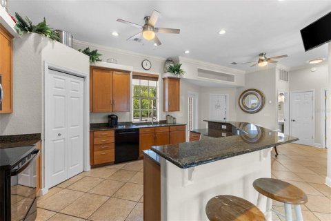 House in Ruskin, Florida 3 bedrooms, 240.99 sq.m. № 1519424 - photo 24
