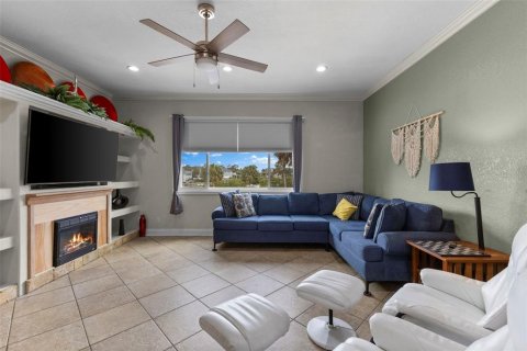 House in Ruskin, Florida 3 bedrooms, 240.99 sq.m. № 1519424 - photo 17