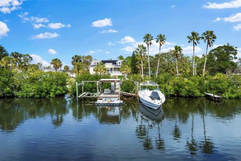 House in Ruskin, Florida 3 bedrooms, 240.99 sq.m. № 1519424 - photo 4
