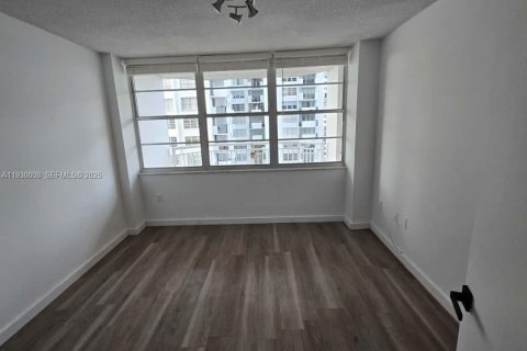 Купить кондоминиум в Авентура, Флорида 2 спальни, 145.39м2, № 1990517 - фото 13