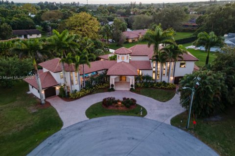 Villa ou maison à vendre à Plantation, Floride: 8 chambres, 460.61 m2 № 1863145 - photo 7
