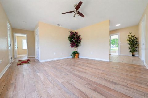 Villa ou maison à louer à North Port, Floride: 3 chambres, 91.6 m2 № 2156583 - photo 7